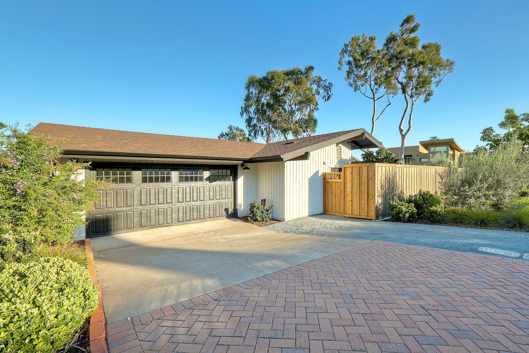 2980 Nichols St 2980 Nichols St